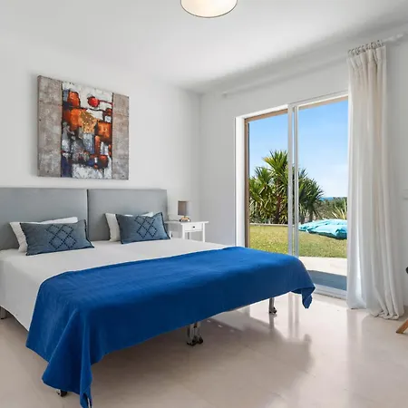 Sea View Villa *